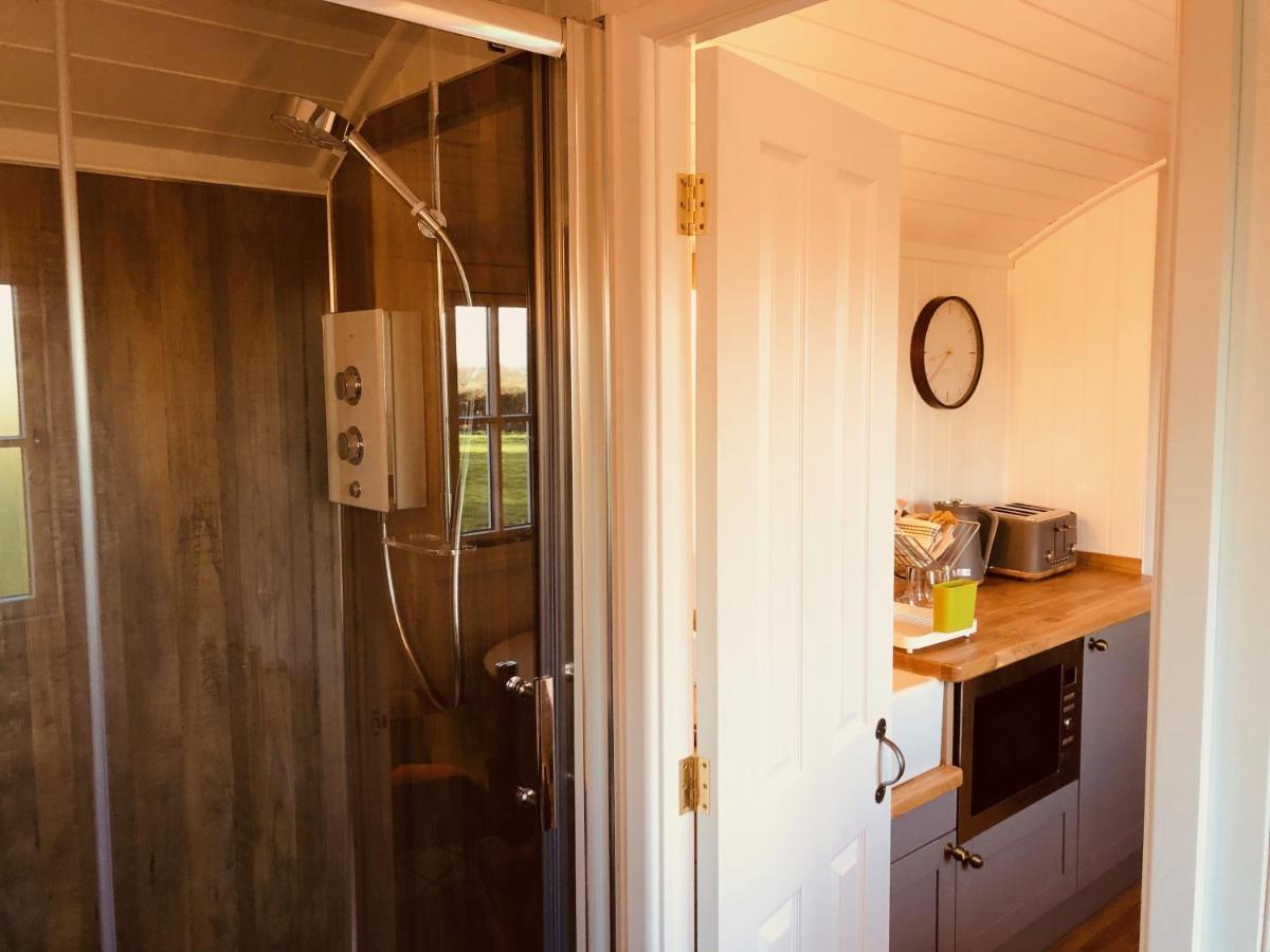 Somerleyton Meadows - The Hideaway Hut & Hot Tub Herringfleet Esterno foto